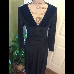 NWT  Black Zan Style Velvet Long Sleeve Dress